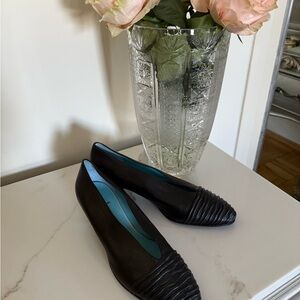 Thierry Rabotin Black Textured Flats